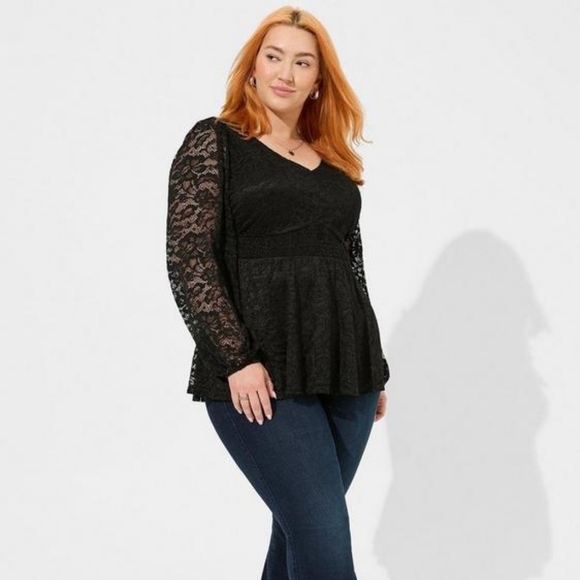 Torrid Size 0 Stretch Lace V-Neck Smocked Waist Long Sleeve Babydoll Top - Picture 2 of 5